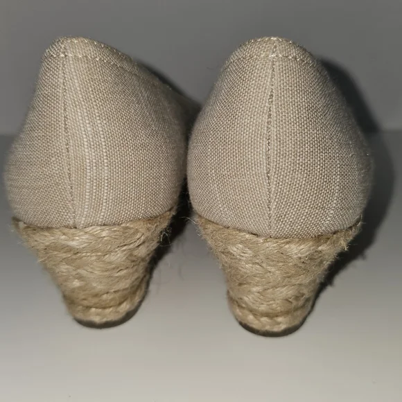 Coach Women's Tan Peep-Toe Flats, Size 6.5 - Picture 4 of 11